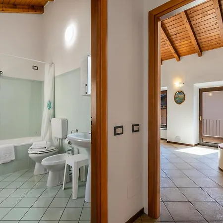 Apartment Nel Cuore Di 50 Mt From - Happy