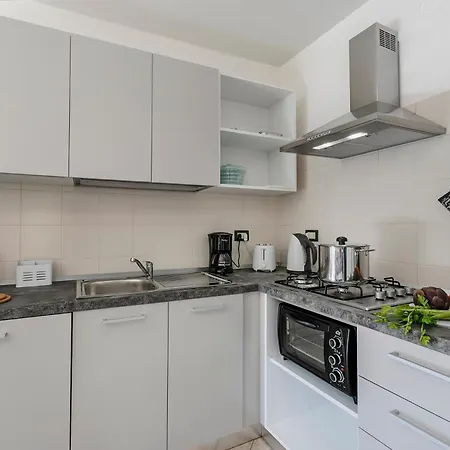 Nel Cuore Di 50 Mt From - Happy Apartment *