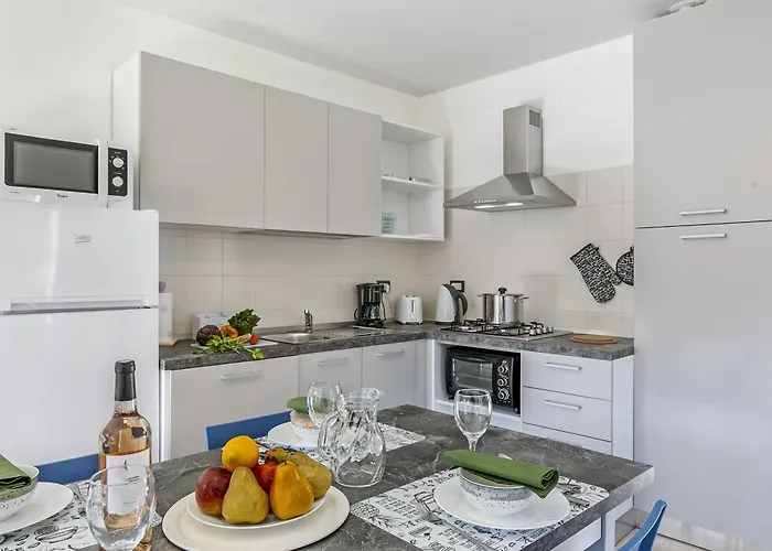 Nel Cuore Di 50m From - Happy * バヴェーノ