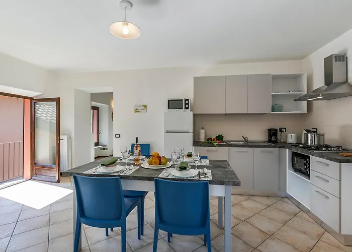 Nel Cuore Di 50m From - Happy アパート