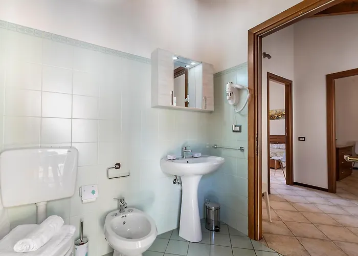 Nel Cuore Di 50m From - Happy * バヴェーノ